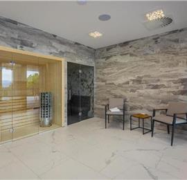 3 bedroom villa with infinity pool in Opatija, sleeps 6